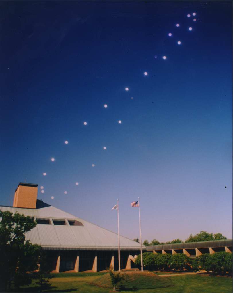 Analemma - Wikipedia Commons