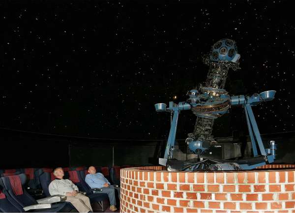 Classic Large Venue Planetarium Projector