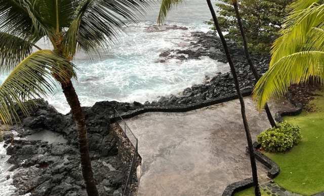 Lagoon Terrace at the Royal Kona Resort